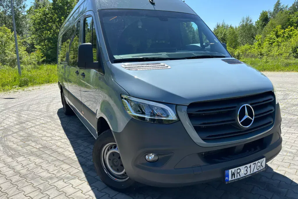 mercedes-bus-do-niemiec